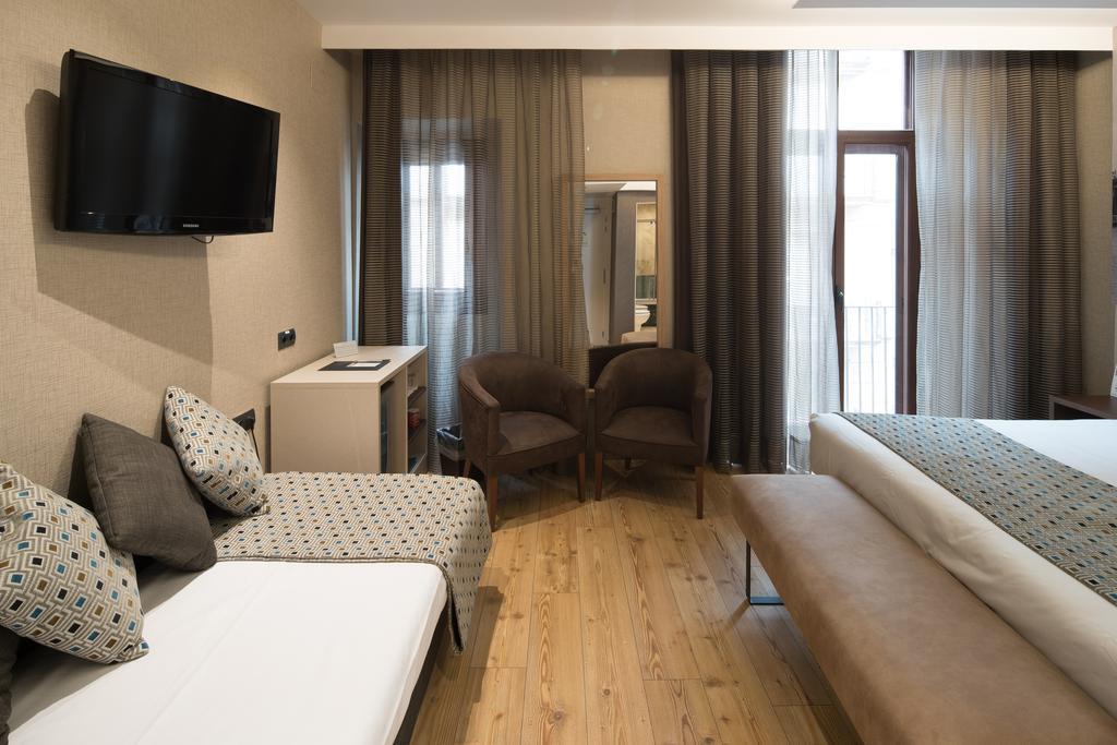 Catalonia Born Hotel Barcelona Exterior photo